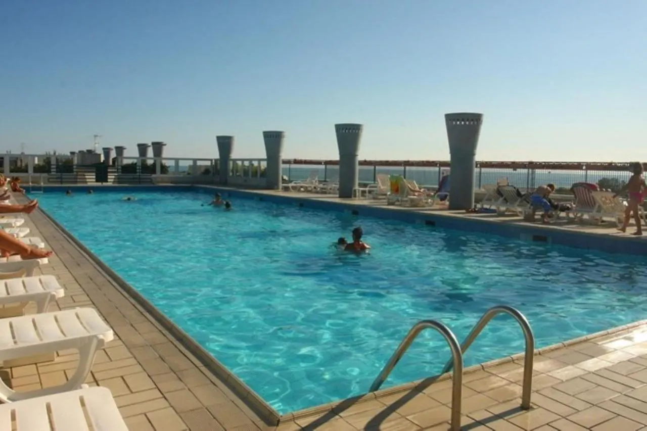 One-Bedroom Flat Next To Bibione Thermae Apartment